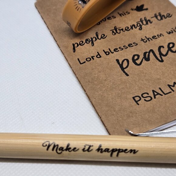 NEW INSPIRATIONAL FAITH CANVAS POUCH, NOTEPAD, PEN, BOOKMARK & KEYCHAIN GIFT SET - Picture 6 of 10